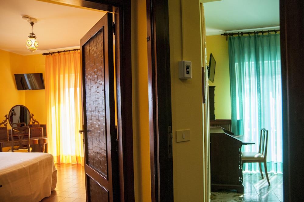 Hotel Palladio Giardini Naxos Ngoại thất bức ảnh