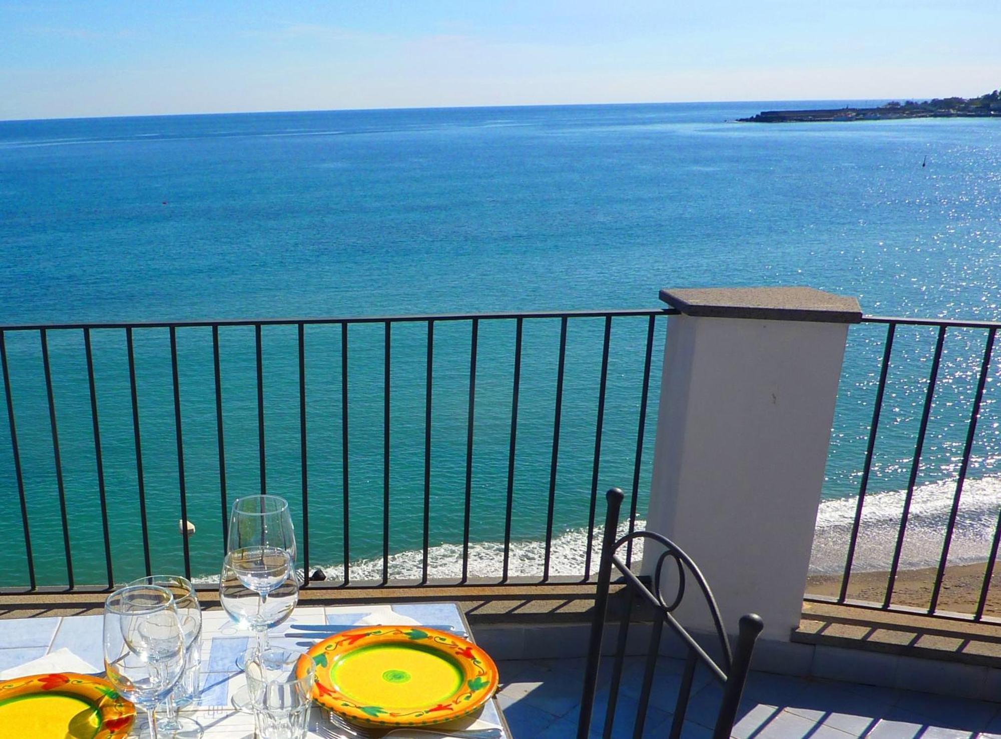 Hotel Palladio Giardini Naxos Ngoại thất bức ảnh