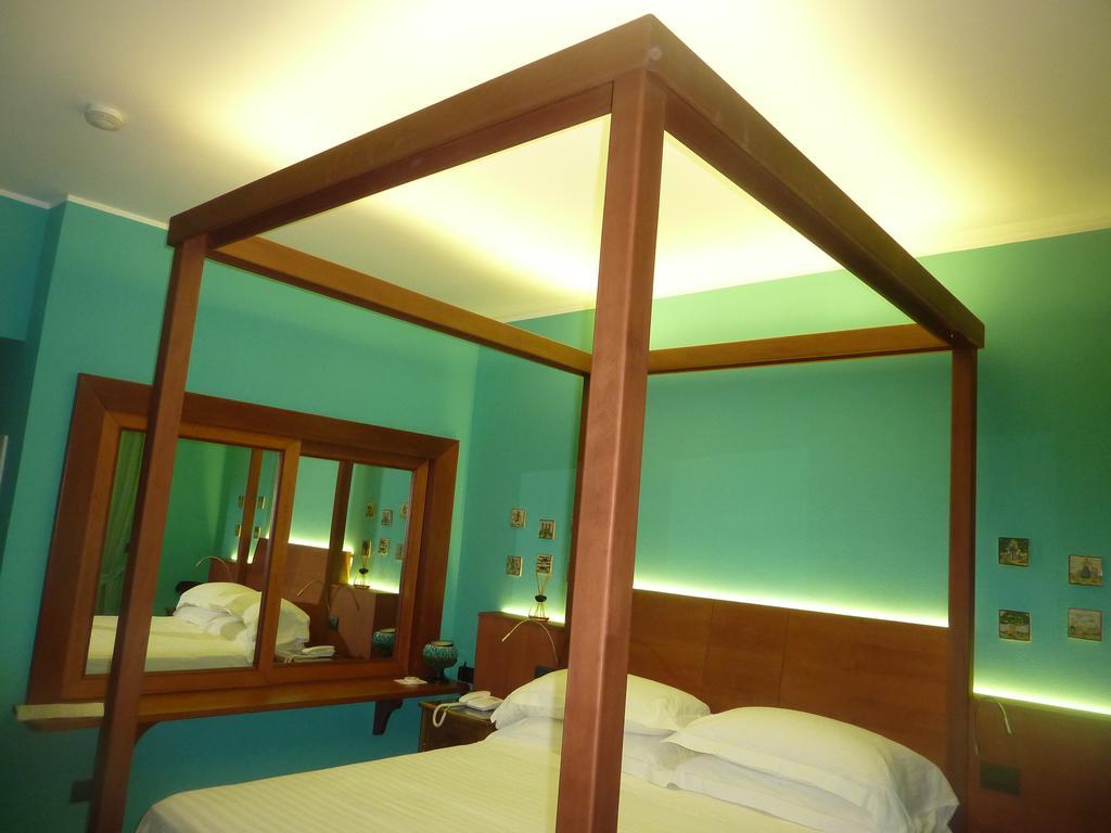 Hotel Palladio Giardini Naxos Phòng bức ảnh