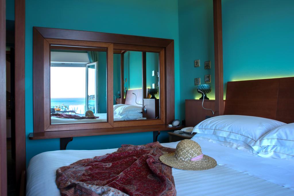 Hotel Palladio Giardini Naxos Ngoại thất bức ảnh