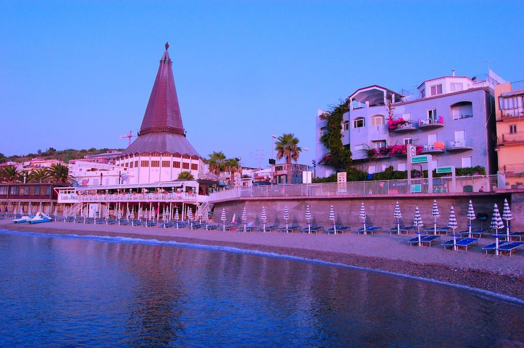 Hotel Palladio Giardini Naxos Ngoại thất bức ảnh