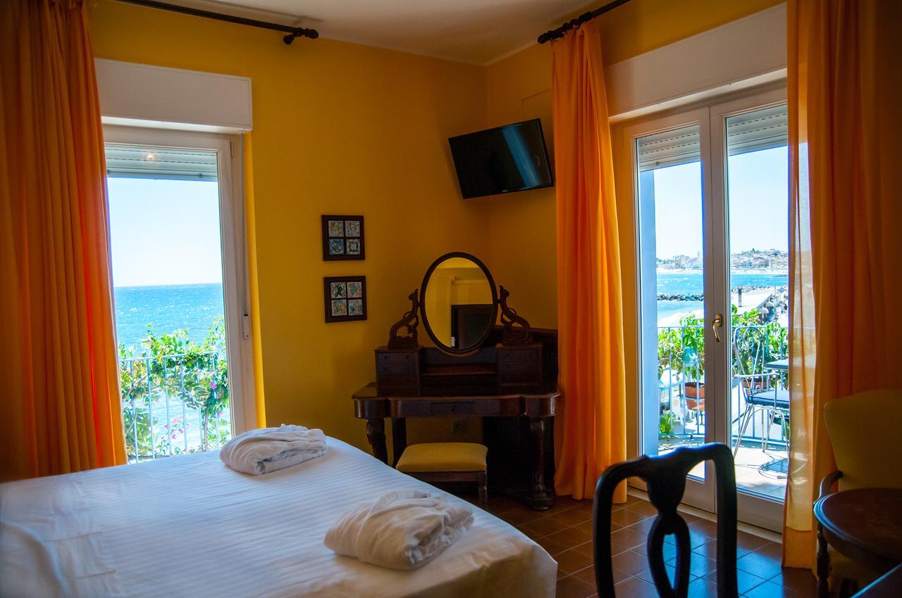 Hotel Palladio Giardini Naxos Ngoại thất bức ảnh